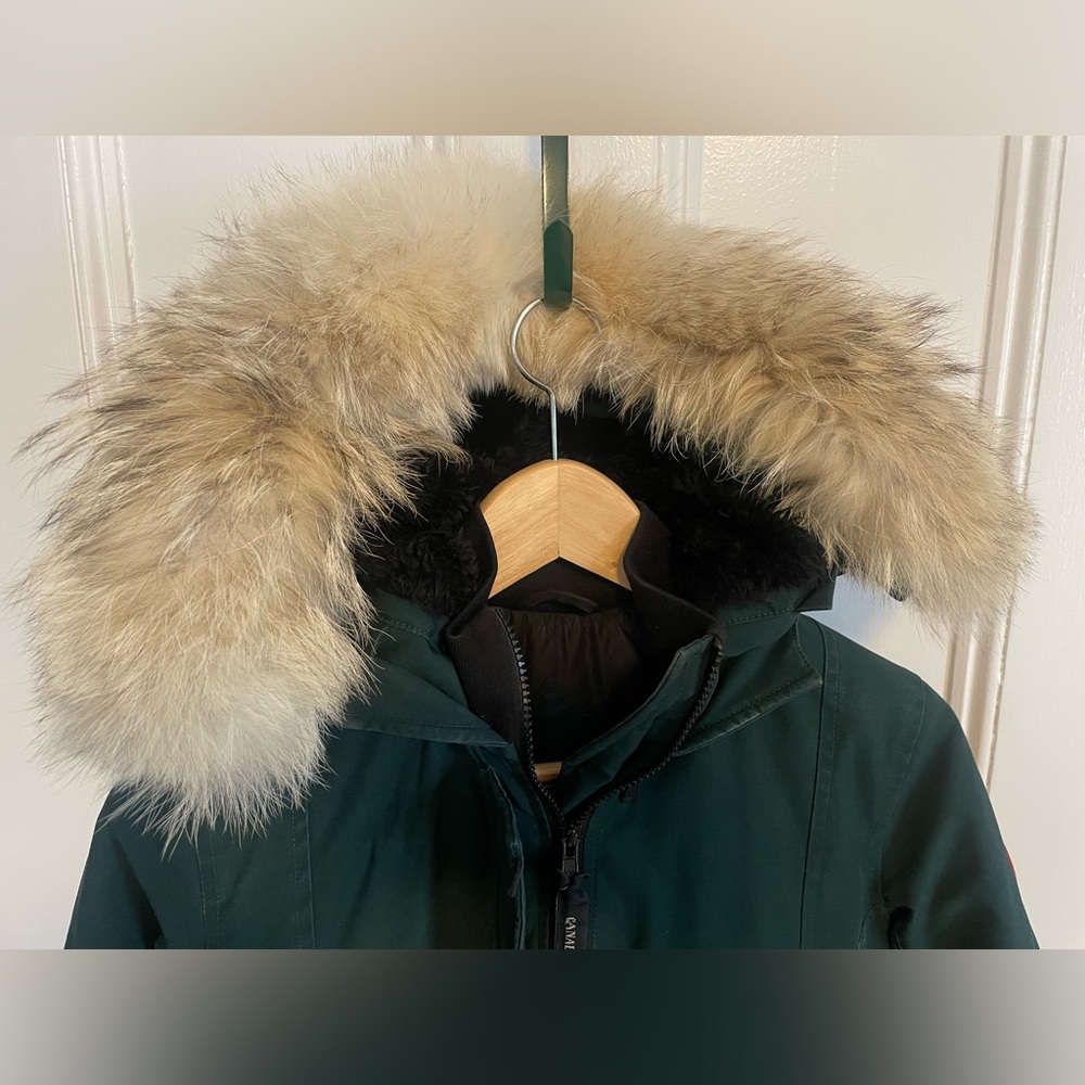 Canada Goose XS Kensington Park - Algonquin Green w/ Removable Fur Trim - Picture 7 of 10